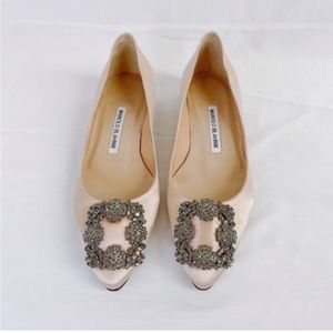 Manolo Blahnik Hangisi crystal embellished satin ballerina flats - EU36.5- US 6
